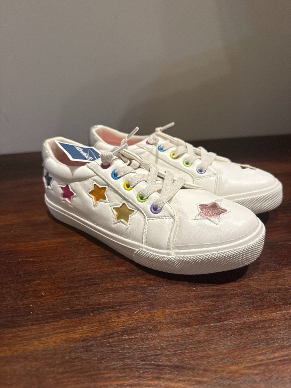 Jellypop White Rainbow Star Sneakers, Girl's size 3, new